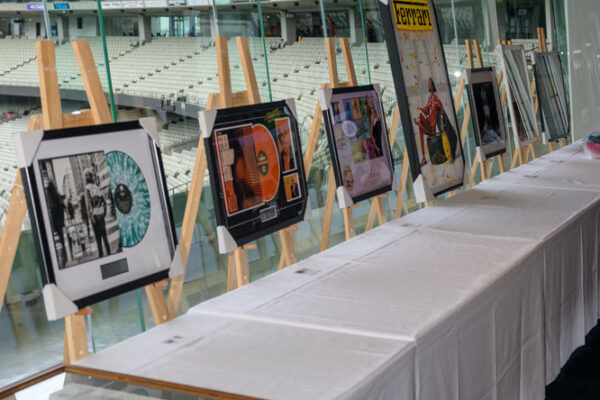 No usage rights of any kind granted without written authorization from Darren Henderson. To request permission for usage, please contact info@imagingaspects.com