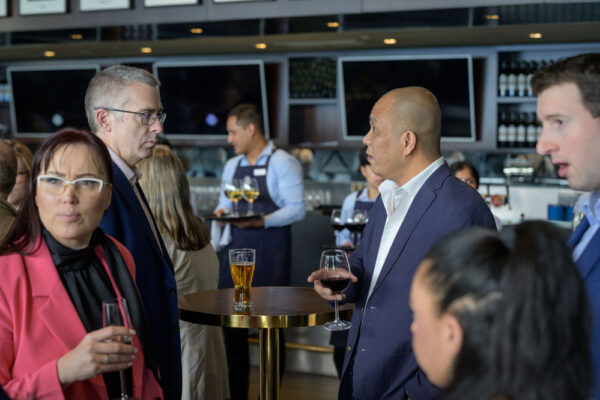 No usage rights of any kind granted without written authorization from Darren Henderson. To request permission for usage, please contact info@imagingaspects.com