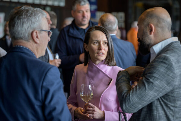 No usage rights of any kind granted without written authorization from Darren Henderson. To request permission for usage, please contact info@imagingaspects.com