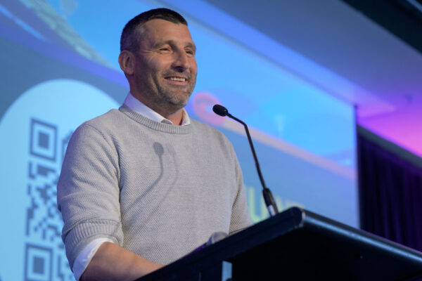 No usage rights of any kind granted without written authorization from Darren Henderson. To request permission for usage, please contact info@imagingaspects.com