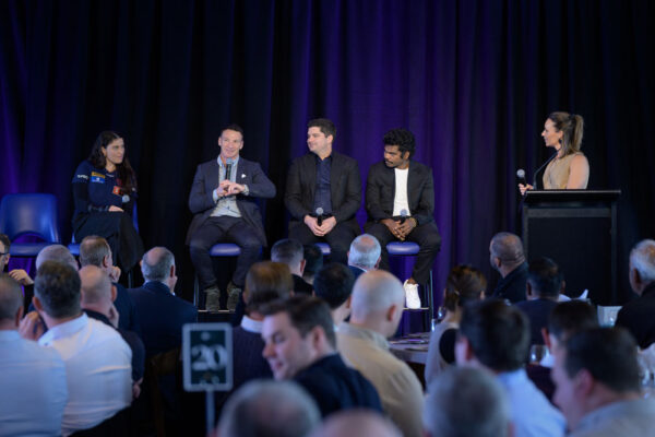 No usage rights of any kind granted without written authorization from Darren Henderson. To request permission for usage, please contact info@imagingaspects.com