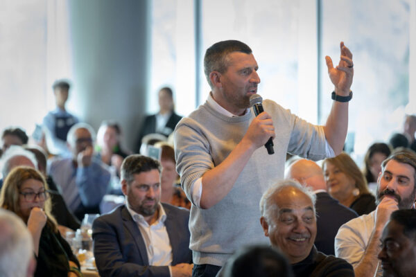 No usage rights of any kind granted without written authorization from Darren Henderson. To request permission for usage, please contact info@imagingaspects.com