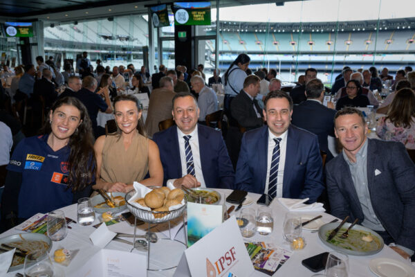 No usage rights of any kind granted without written authorization from Darren Henderson. To request permission for usage, please contact info@imagingaspects.com