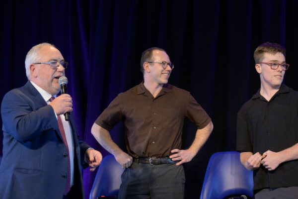 No usage rights of any kind granted without written authorization from Darren Henderson. To request permission for usage, please contact info@imagingaspects.com