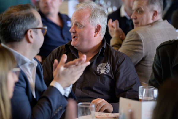 No usage rights of any kind granted without written authorization from Darren Henderson. To request permission for usage, please contact info@imagingaspects.com