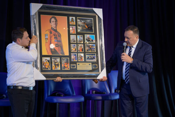 No usage rights of any kind granted without written authorization from Darren Henderson. To request permission for usage, please contact info@imagingaspects.com